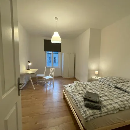 Boutique Luisengruen Kueche 1gbs Wlan Netflix Magentatv בית הארחה קמניץ