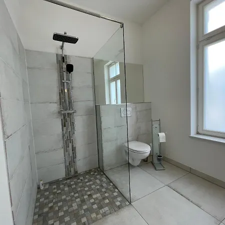 Boutique Luisengruen Kueche 1gbs Wlan Netflix Magentatv 3* קמניץ