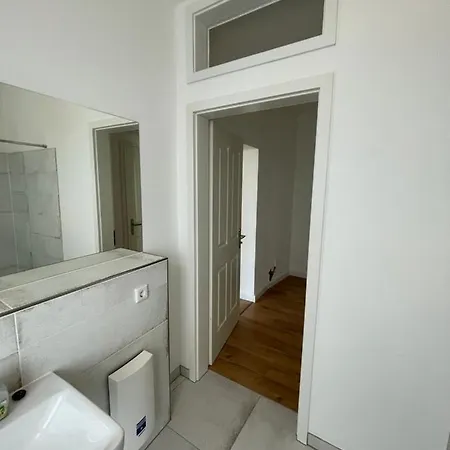Pensionat Boutique Luisengruen Kueche 1gbs Wlan Netflix Magentatv Chemnitz