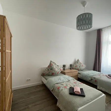 Boutique Luisengruen Kueche 1gbs Wlan Netflix Magentatv 3* קמניץ