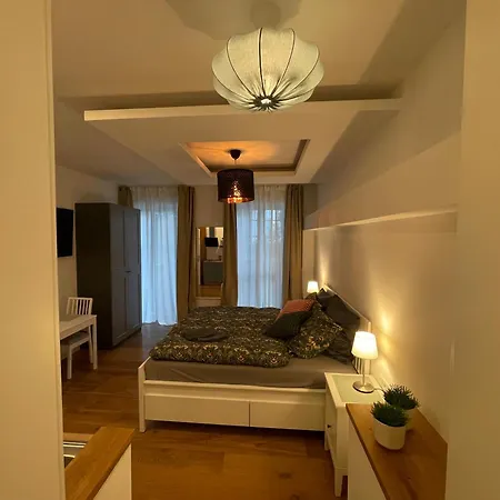 Boutique Luisengruen Kueche 1gbs Wlan Netflix Magentatv 3* קמניץ