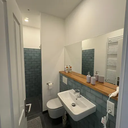 Boutique Luisengruen Kueche 1gbs Wlan Netflix Magentatv 3* קמניץ