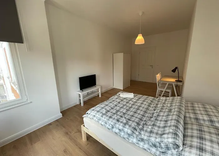 Pensjonat Boutique Luisengruen Kueche 1gbs Wlan Netflix Magentatv 3*